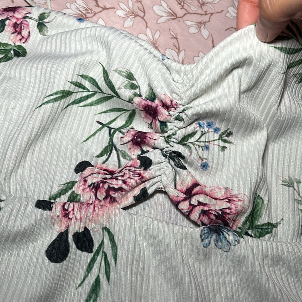 Mini Flowered Top - Picture 2 of 4
